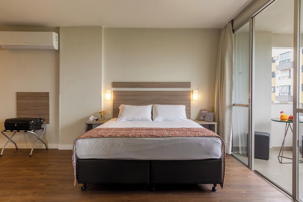 CASTELMAR HOTEL 23/76