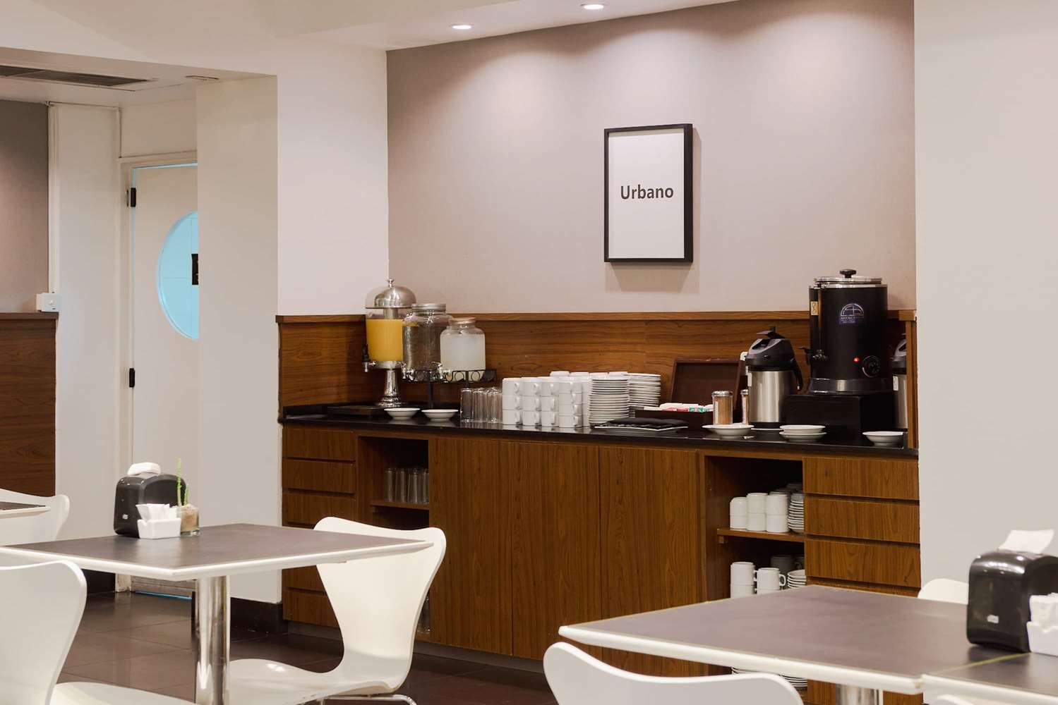 Dazzler by Wyndham Buenos Aires Maipu 58/76