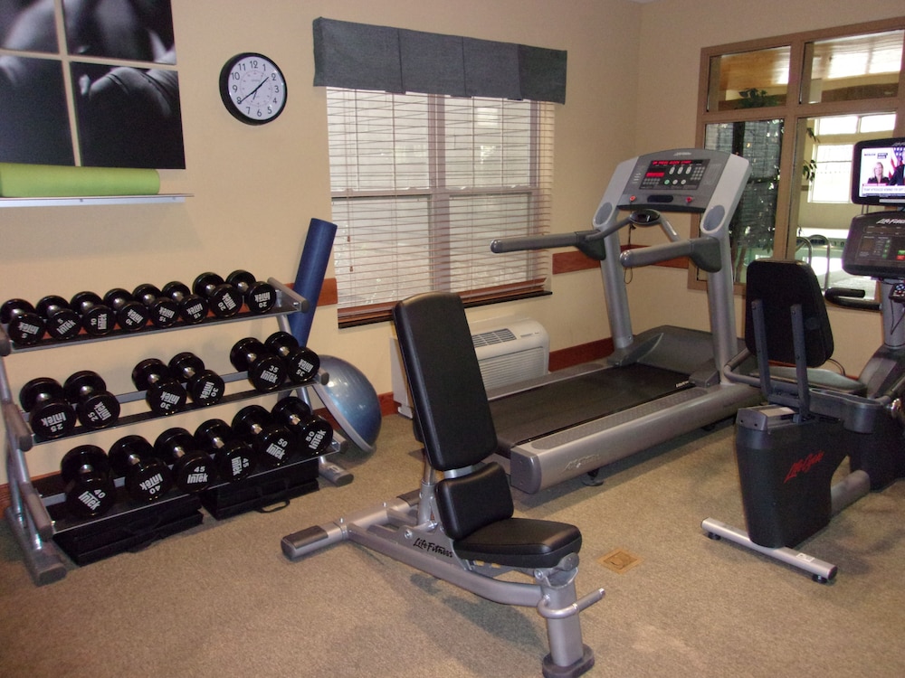 Holiday Inn Express Suites Chicago West Roselle 27/50