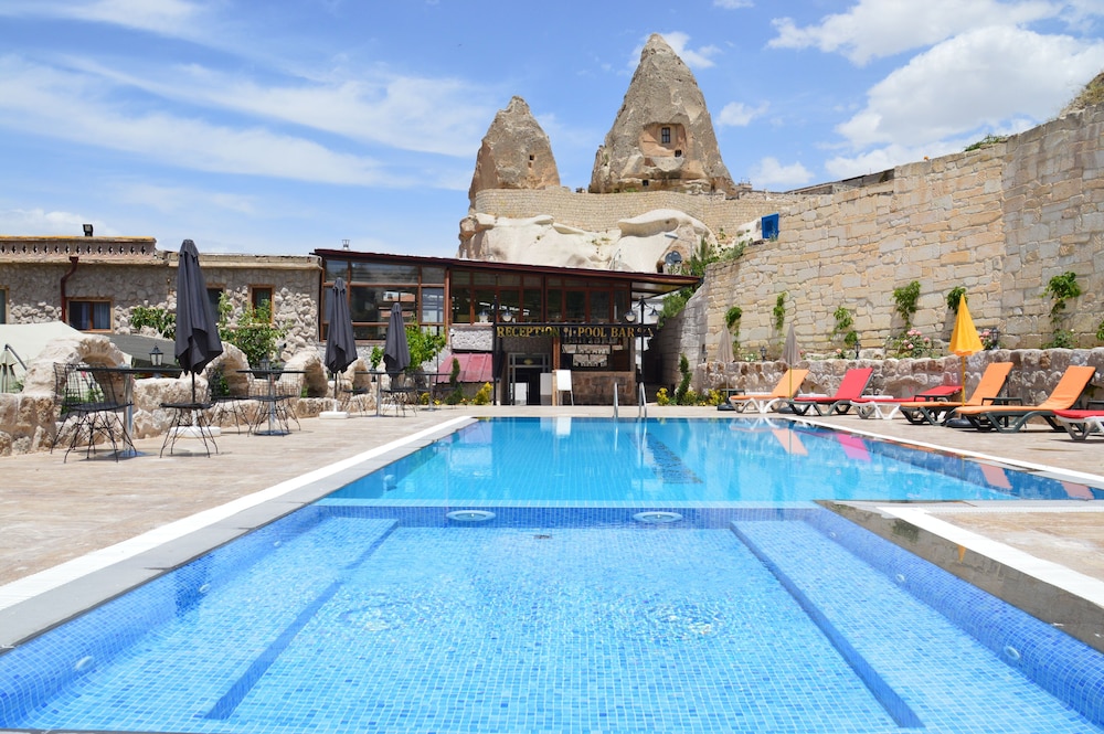 Grand Elite Cave Suites 28/50