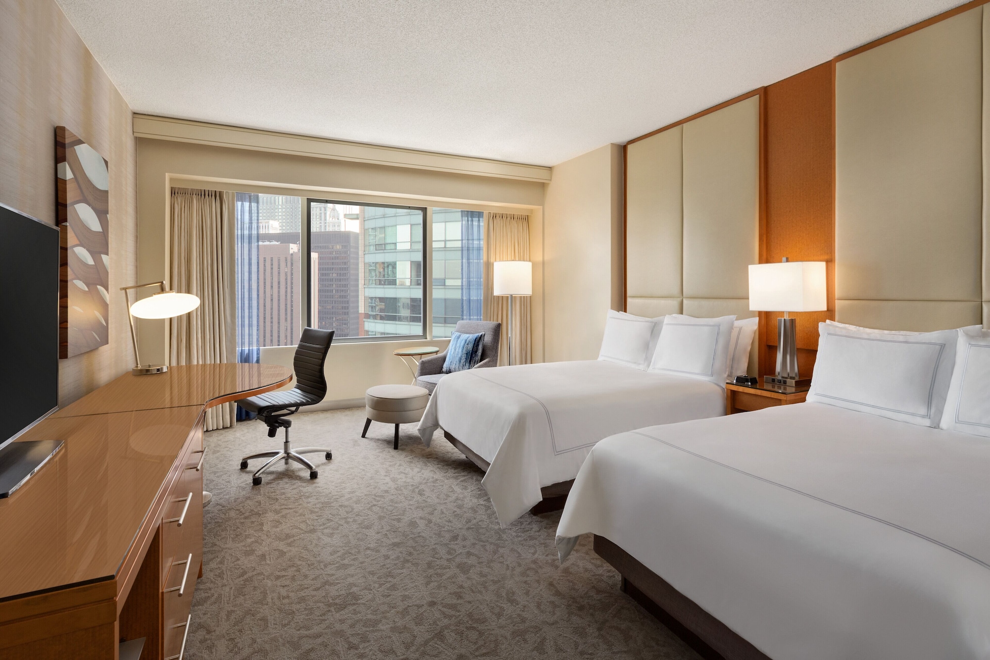 SWISS PINNACLE, 2 DOUBLE BEDS, LAKE VIEW