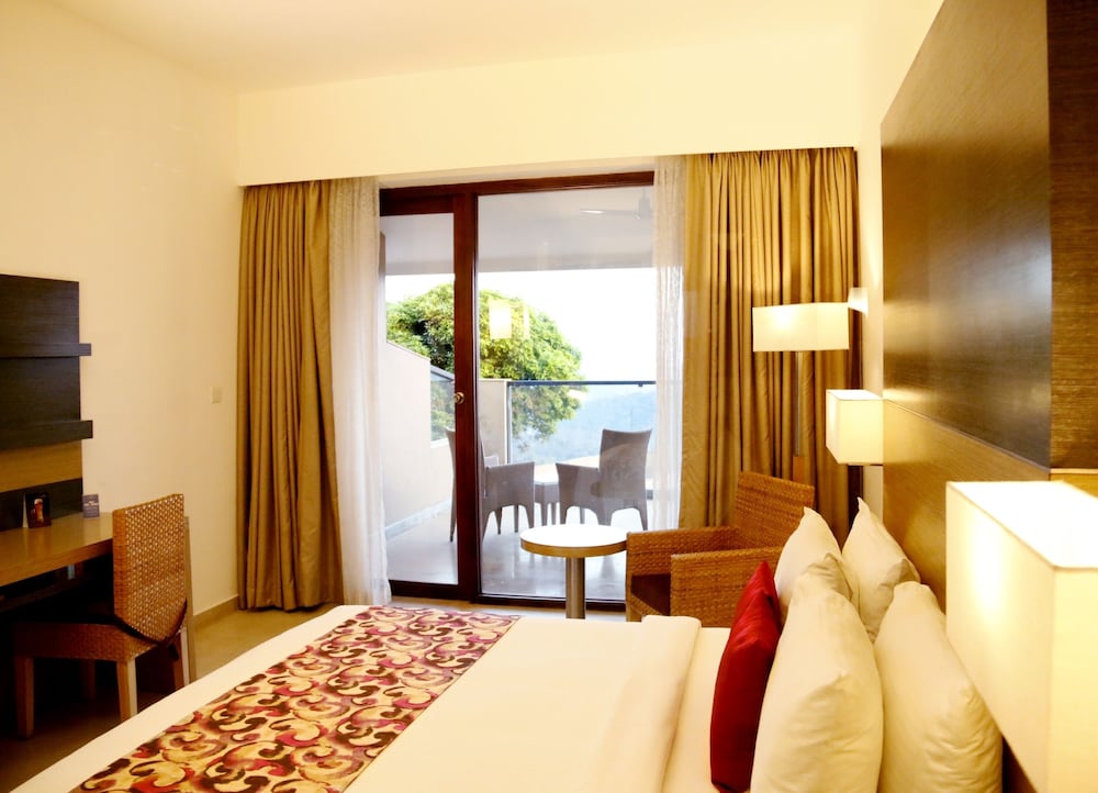 POETREE SAROVAR PORTICO 25/74