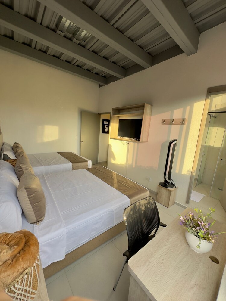 Hotel Med Llanogrande 17/36