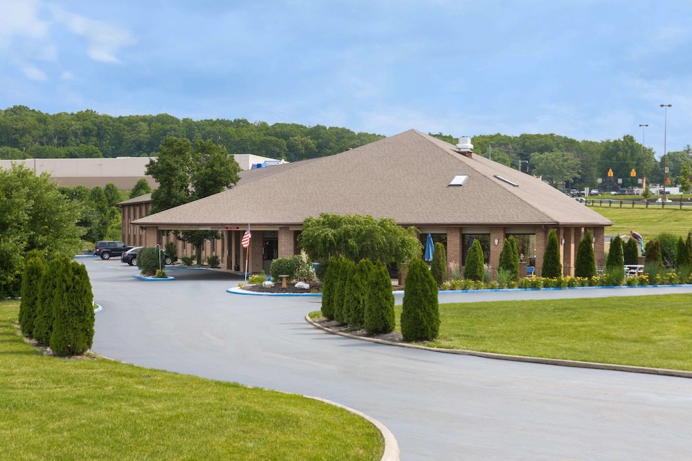 Baymont By Wyndham Lancaster 5/37