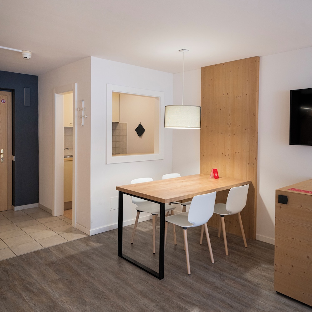 Residence Lastei 42/50