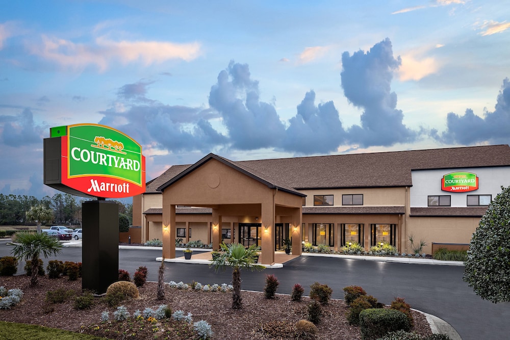 Courtyard by Marriott Wilmington / Wrightsville Beach 1/57