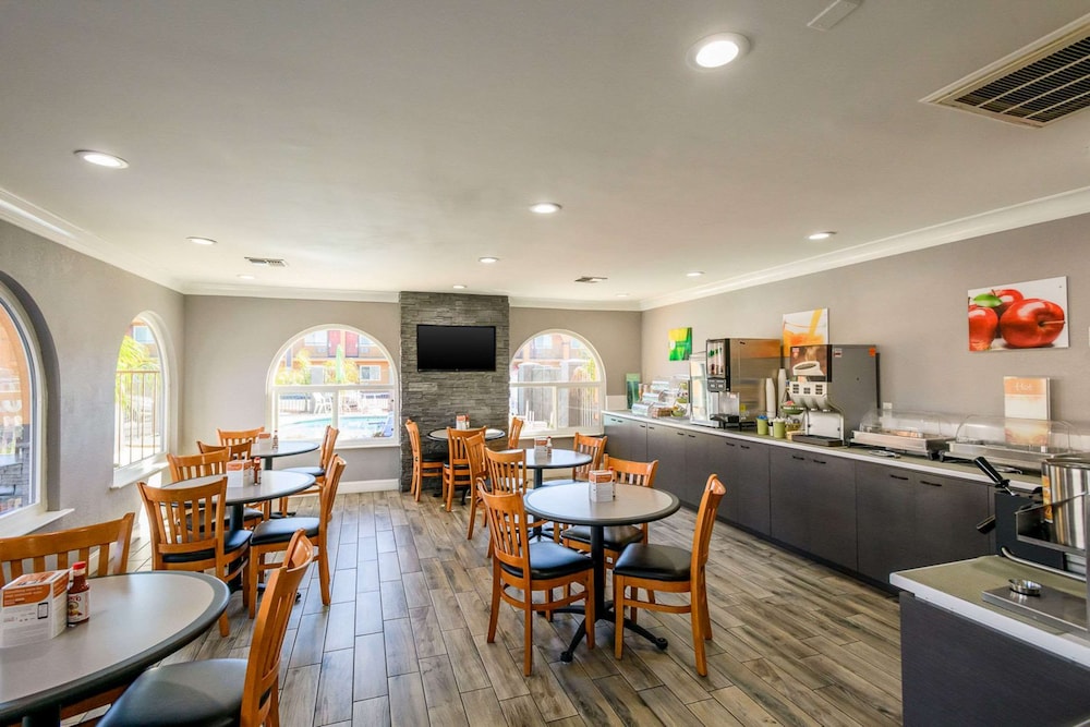Quality Inn Redding Near I-5 48/51