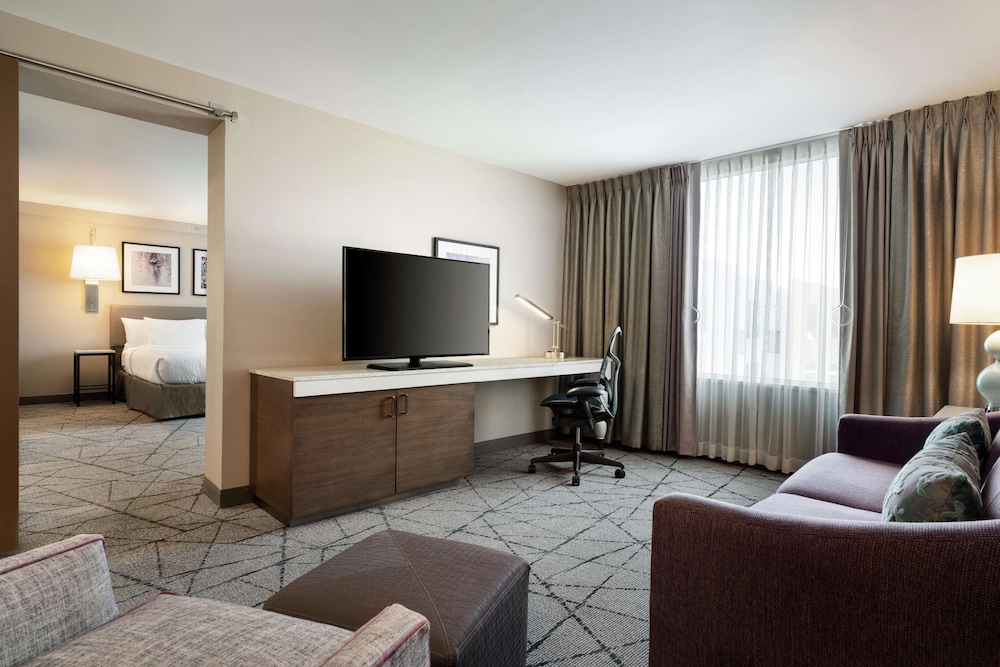 Hilton Garden Inn Springfield 37/76