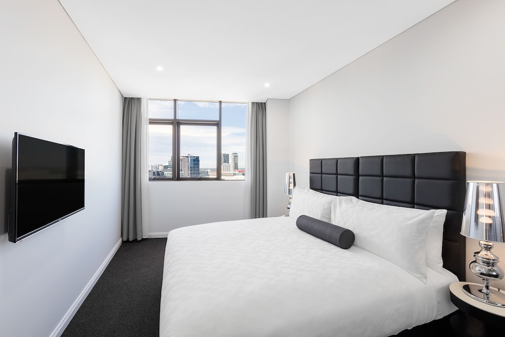 2 Bedrooms, Sky, Suite, 2 King Beds