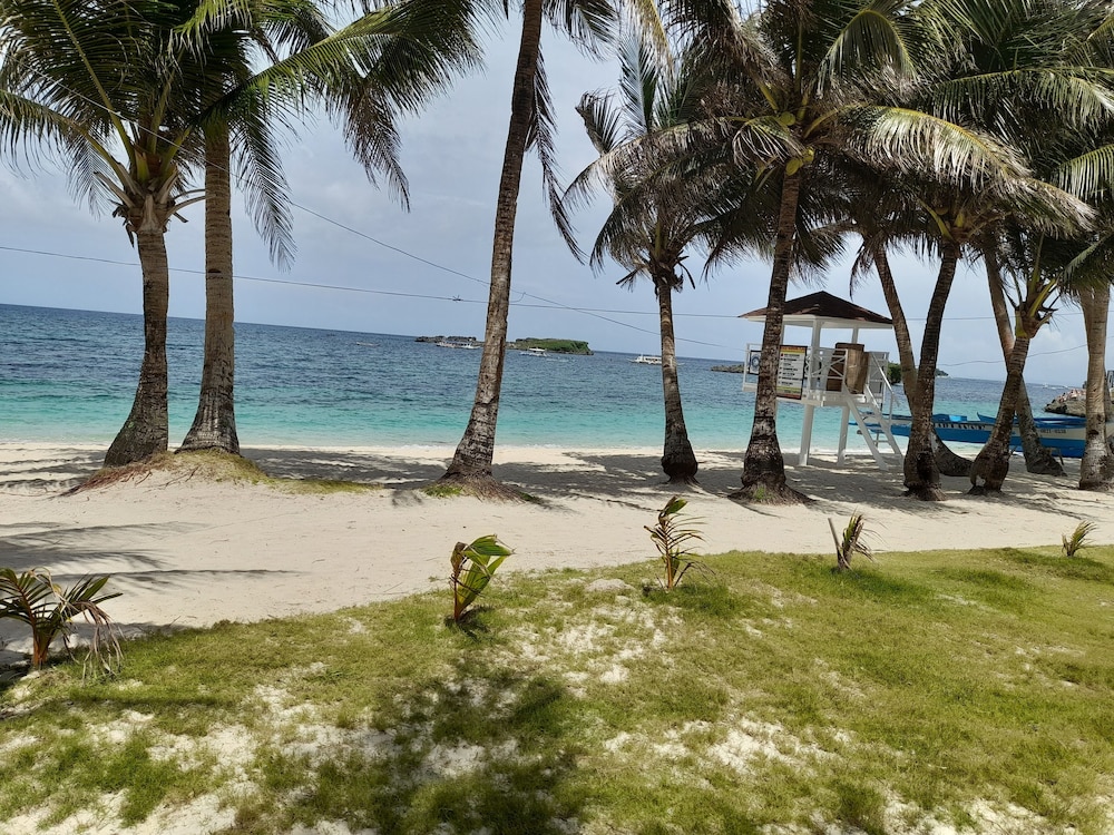 Marnin's Place Boracay 40/50