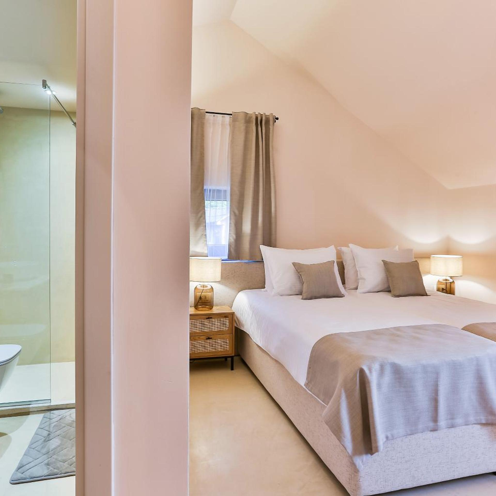 Standard, Double Bed