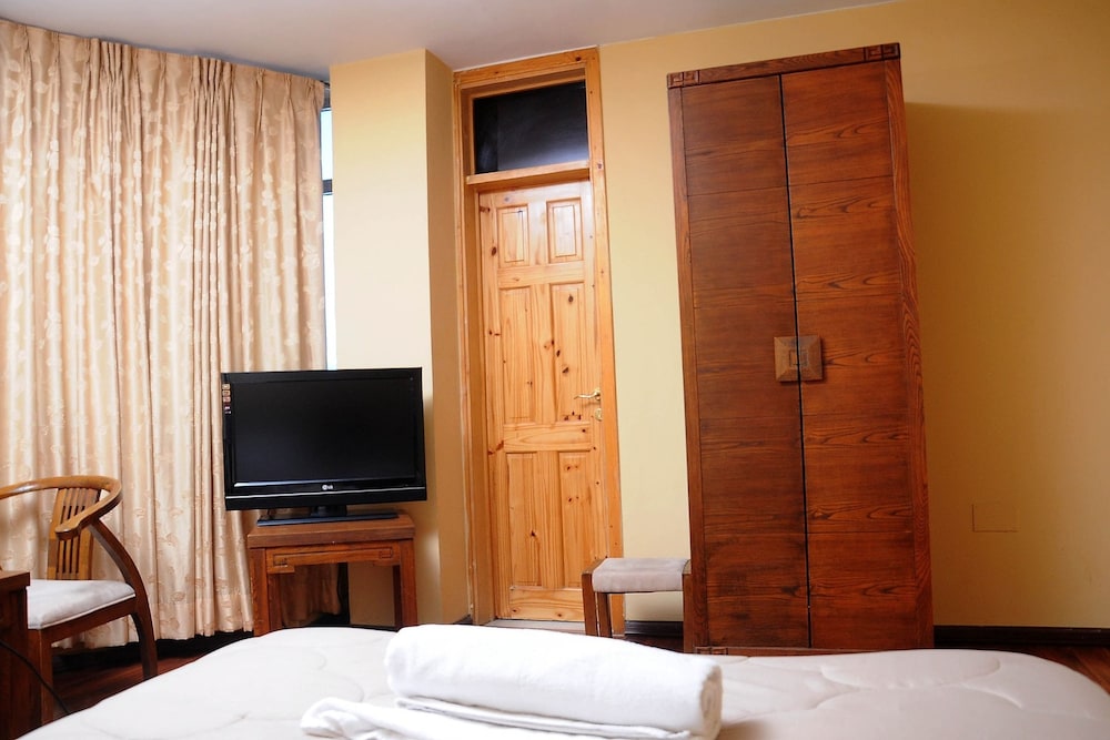 Dimitri Hotel 39/46
