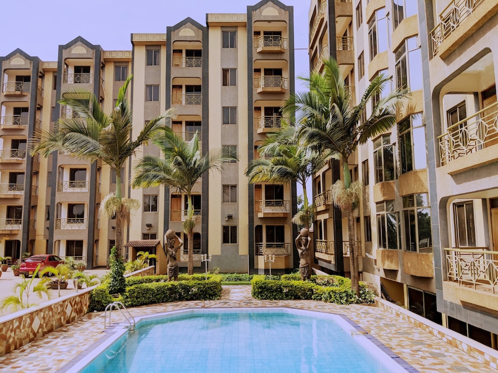 Prestige Hotel Suites 43/50