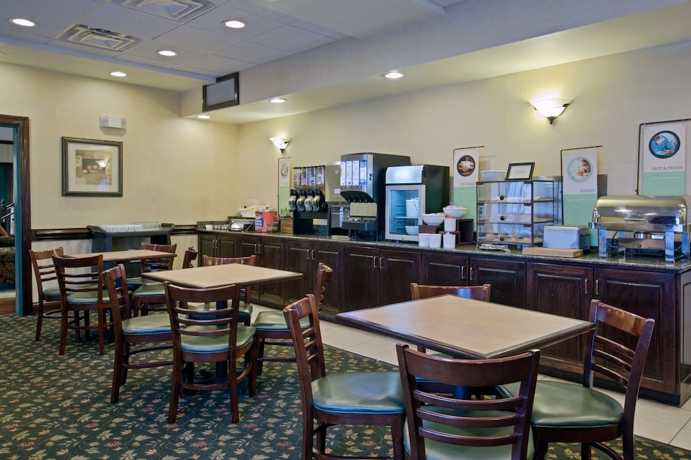 Country Inn Suites By Radisson Newport News South Va 20/25