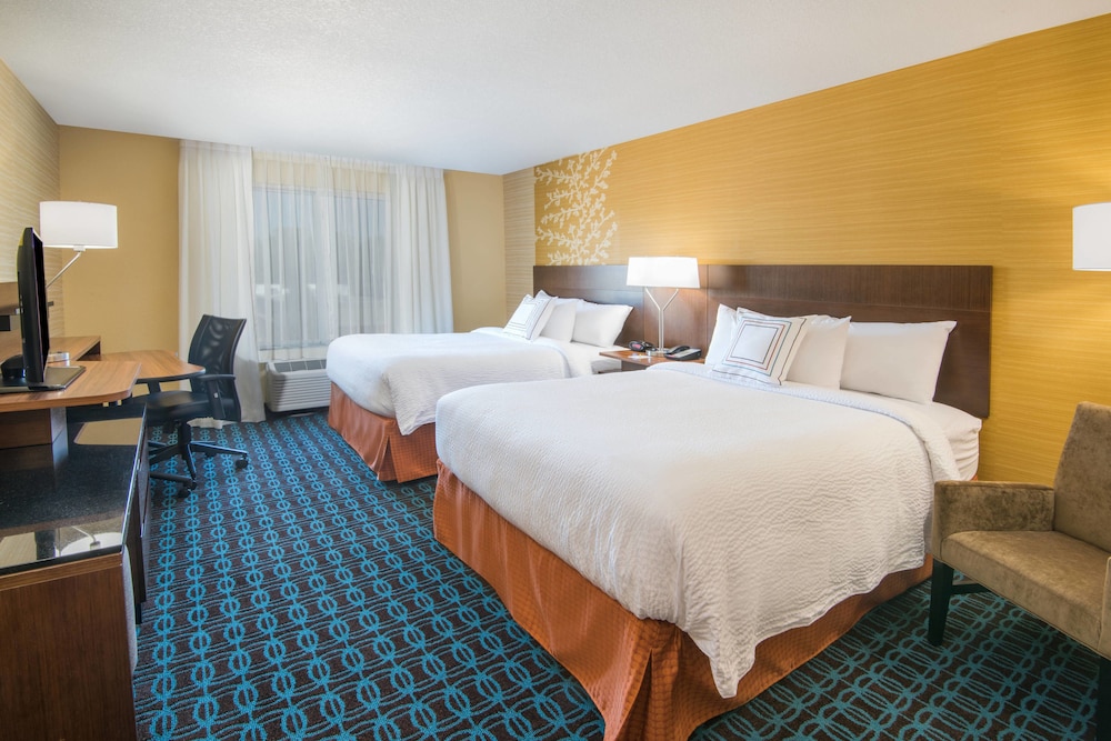 Fairfield Inn Suites Fort Wayne Southwest 10/33