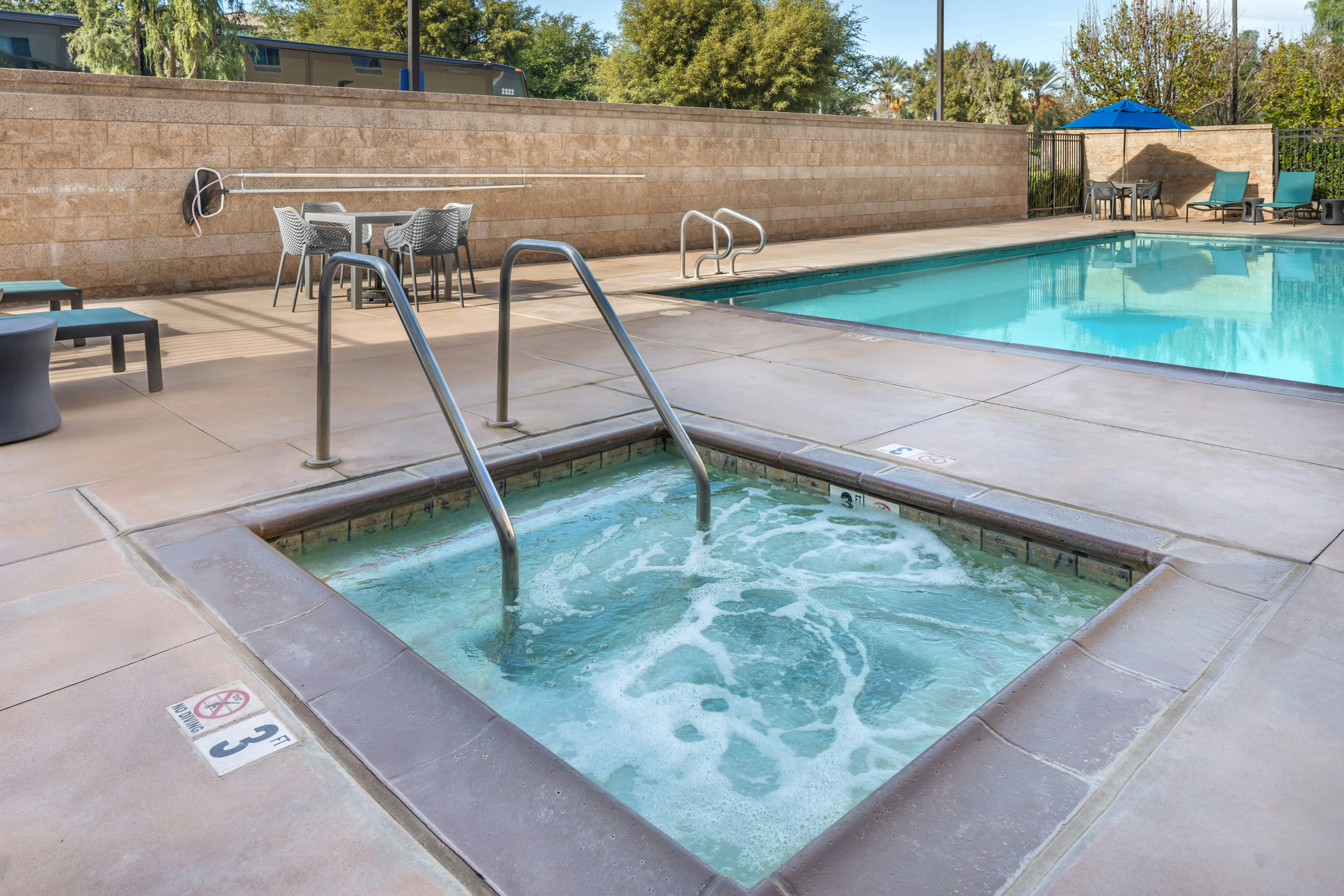 Hampton Inn Suites Riverside Corona East 38/66