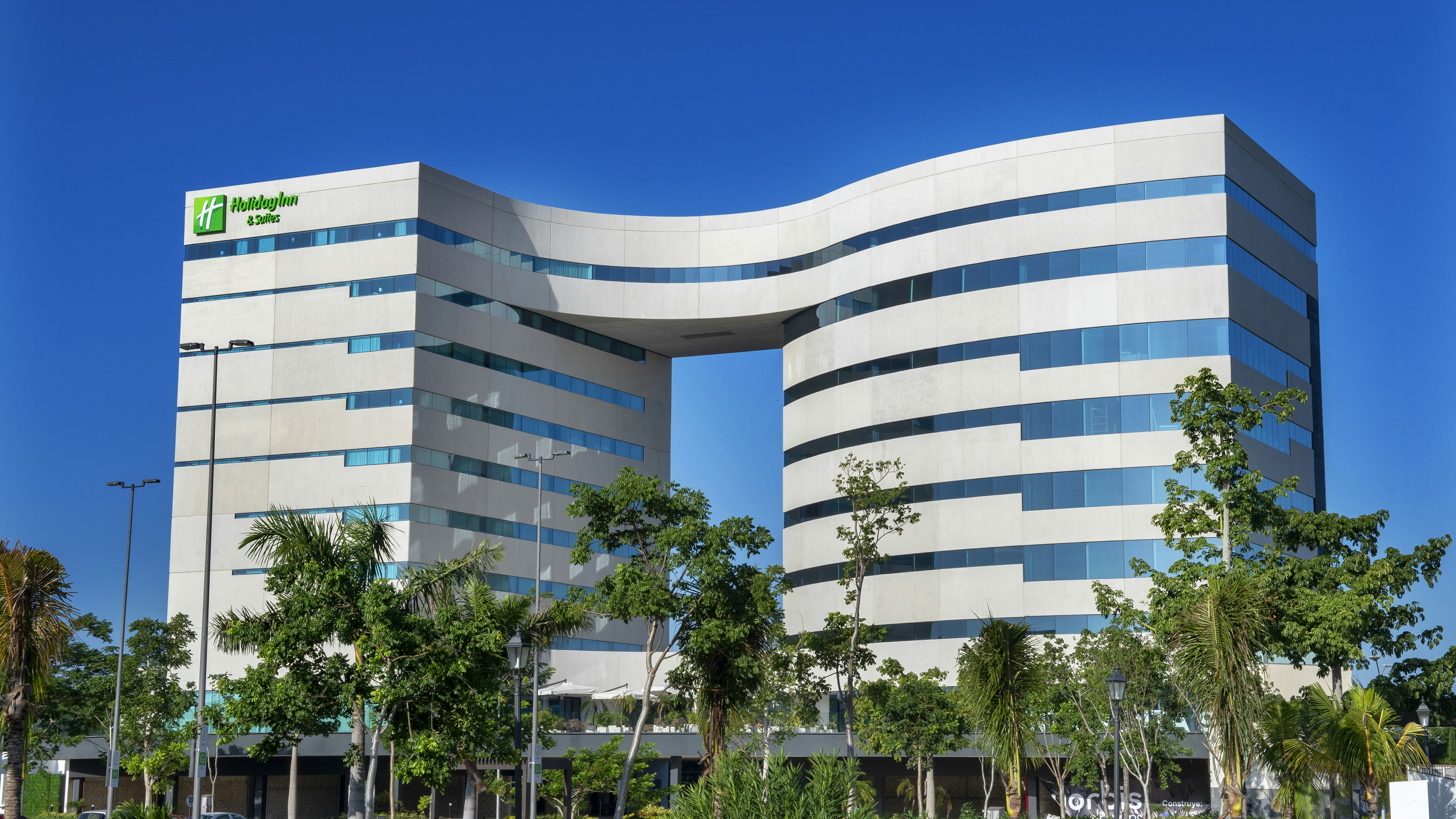 Holiday Inn and Suites Merida La Isla 2/34