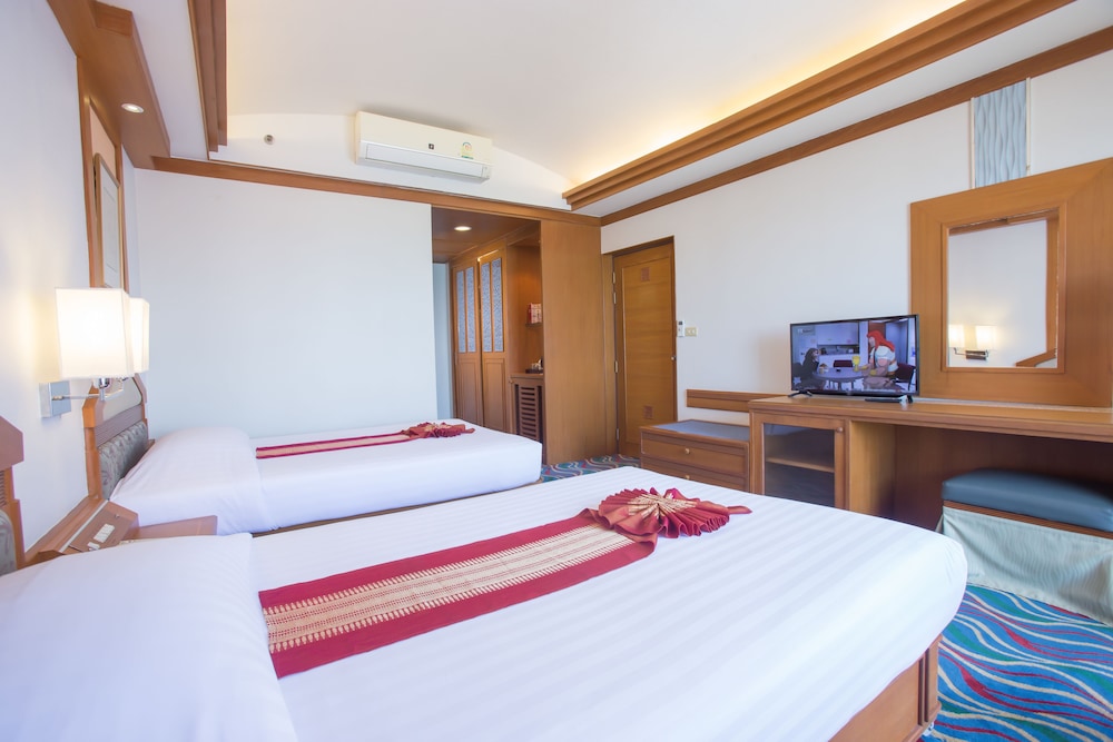 Asia Cha Am Hotel 11/50