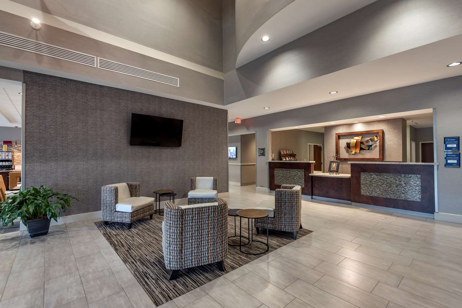 Best Western Plus The Hammondsport Hotel 45/51