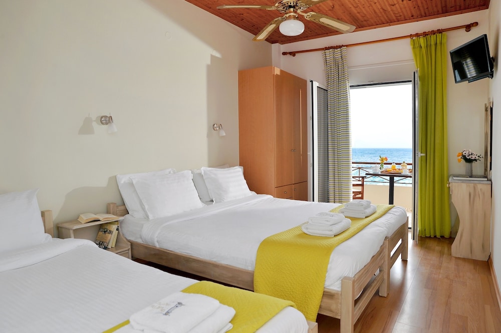 Pharos Rooms 27/72