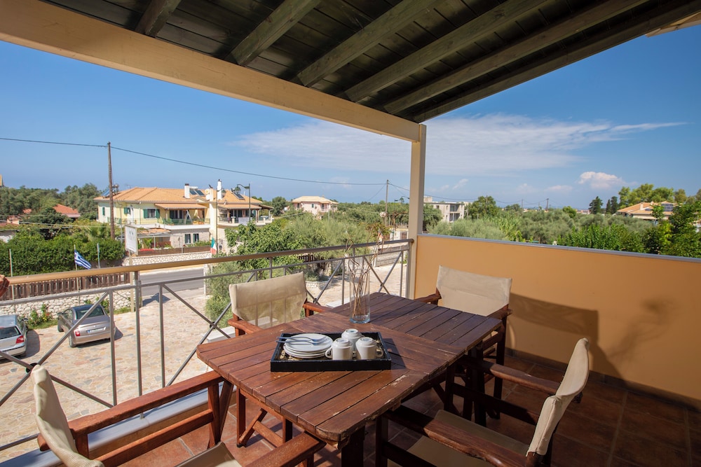 Villa Vita Holidays Apartments And Studios 36/50