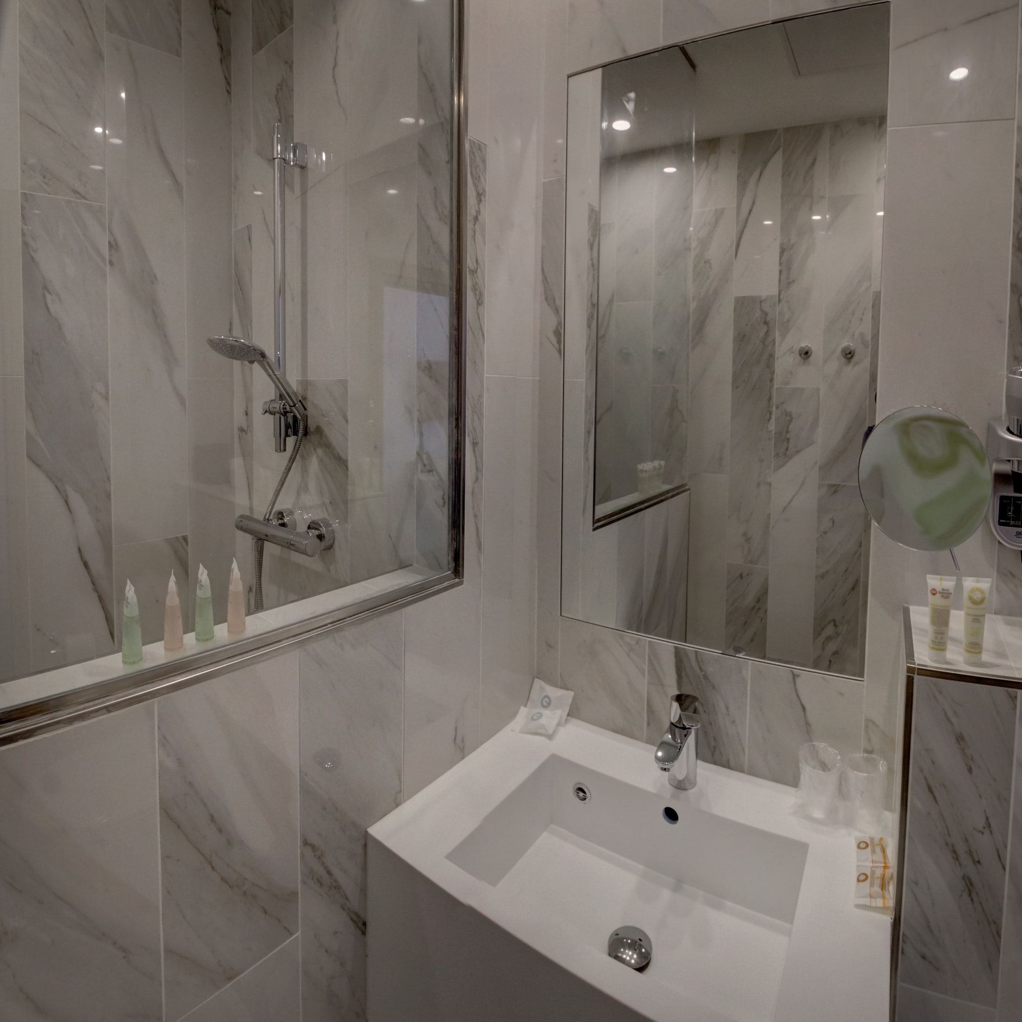 غرفة حصرية بسريرين منفصلين، Best Western Plus Hotel Comedie Saint-Roch 6/10