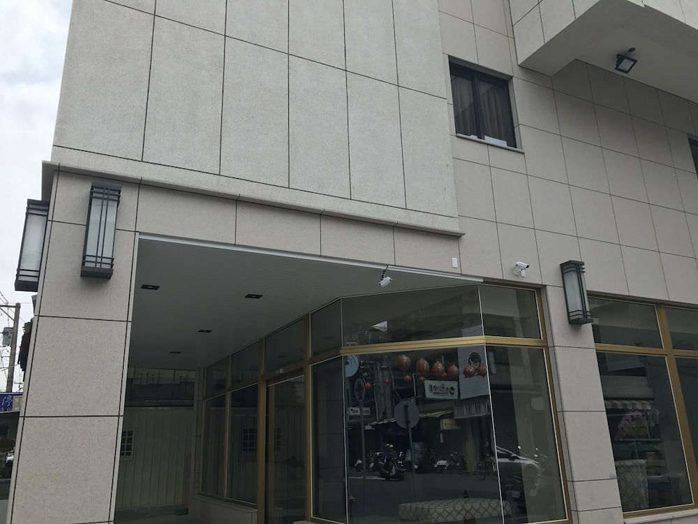 ML ホテル 写真1