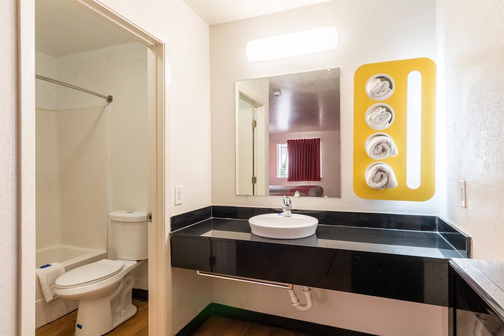 Motel6 Seguin, TX 50/53
