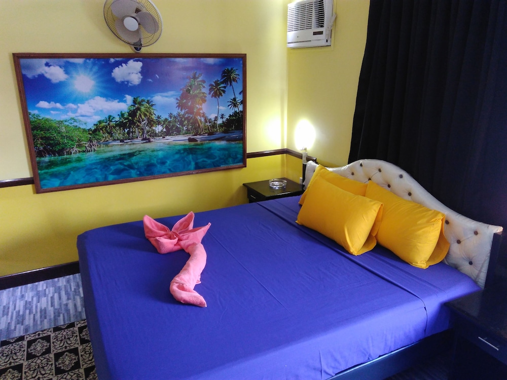 Mango's Beachfront Resort 46/69