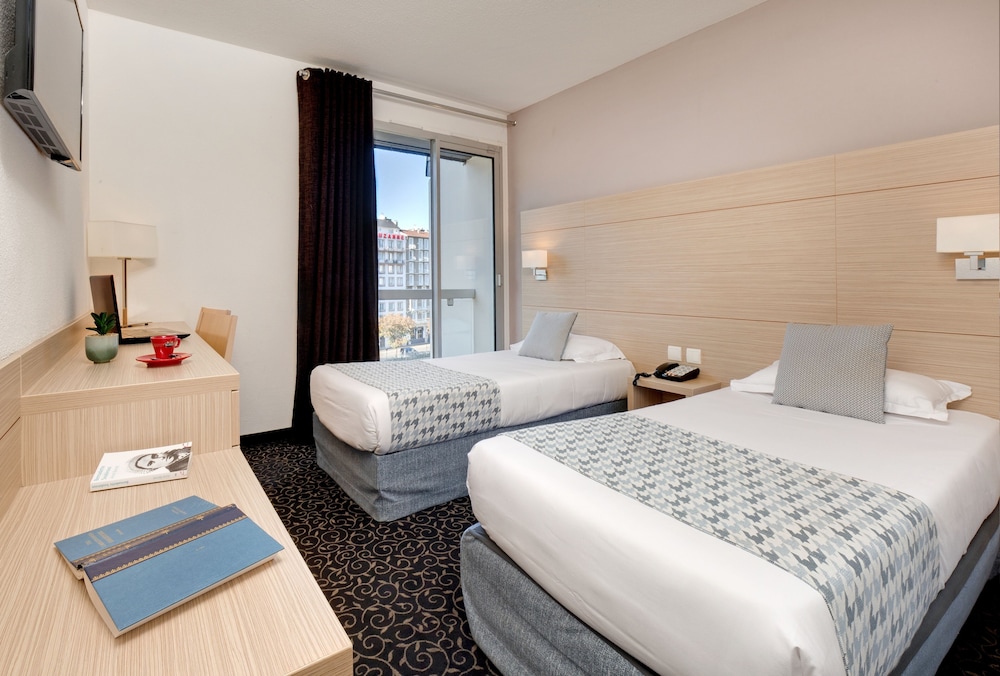 Hotel Mediterranee 21/67