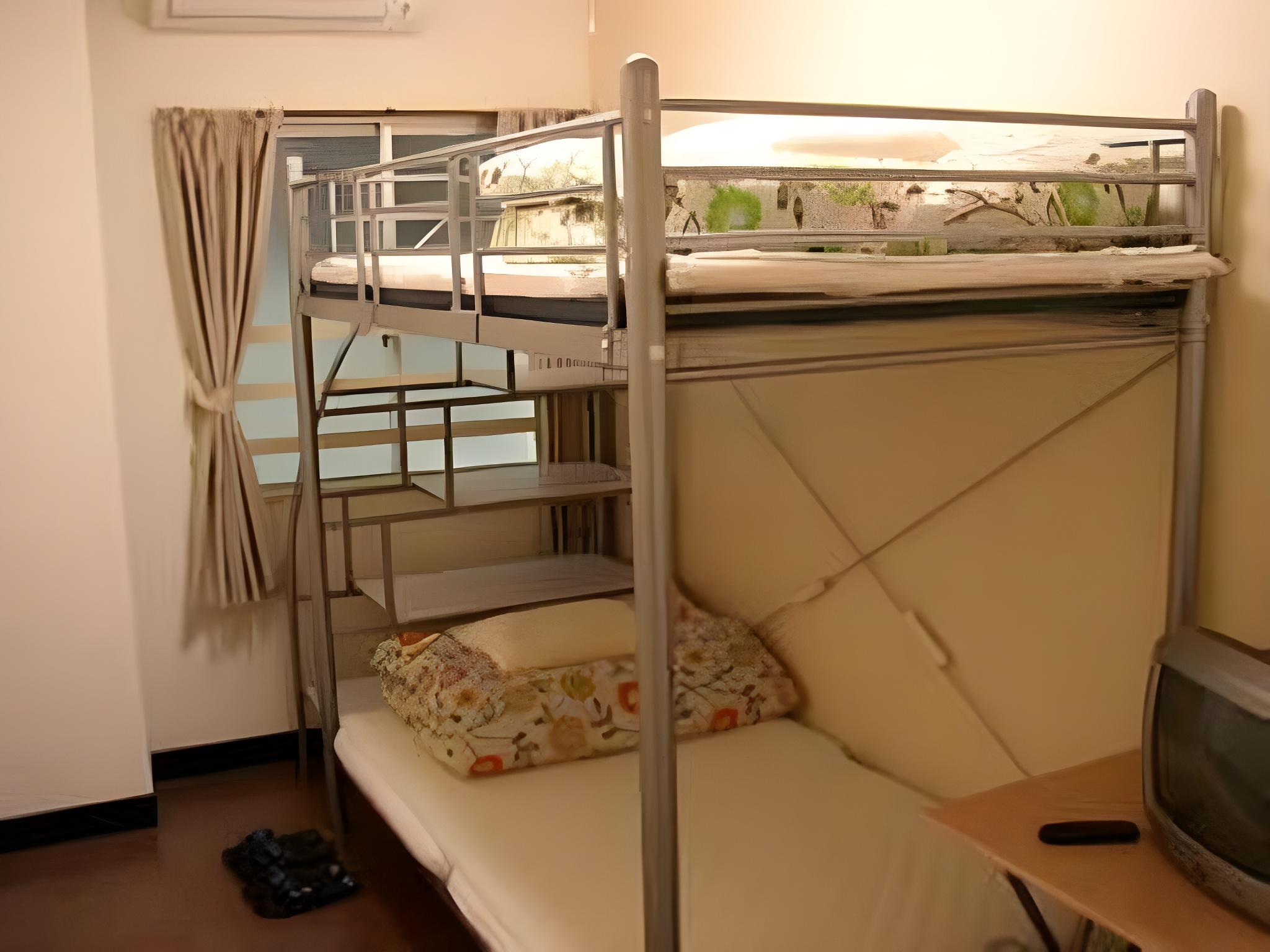 Room, Twin Beds