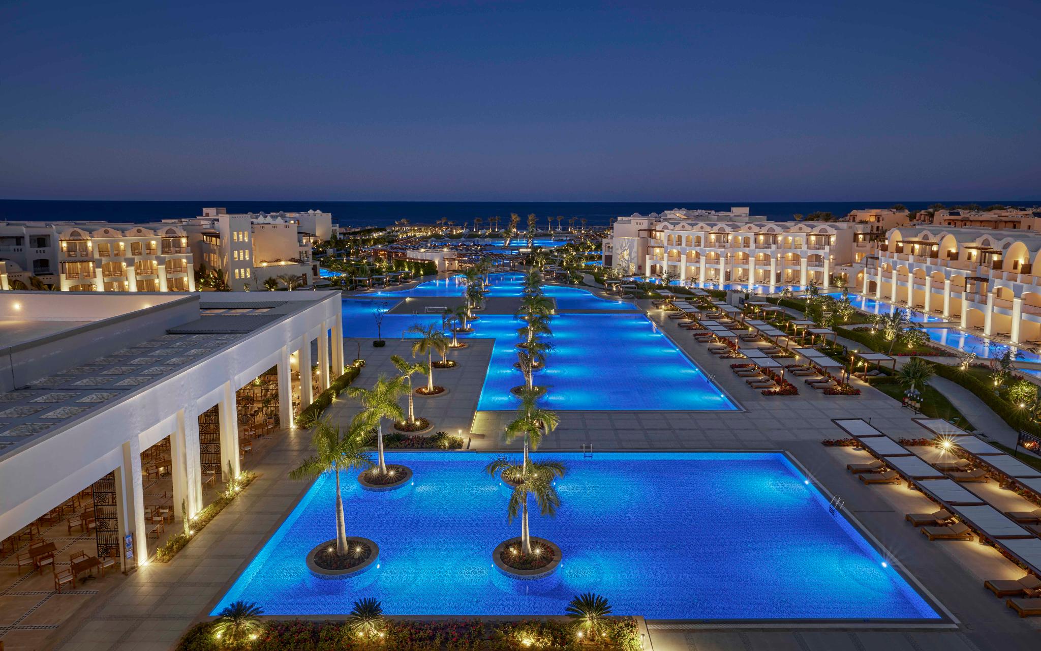 SUPERIOR POOL VIEW