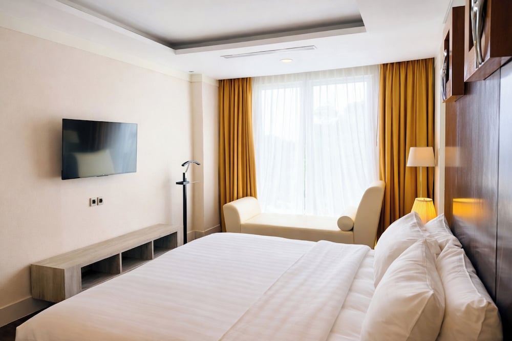 Aston Bogor Hotel & Resort 33/90