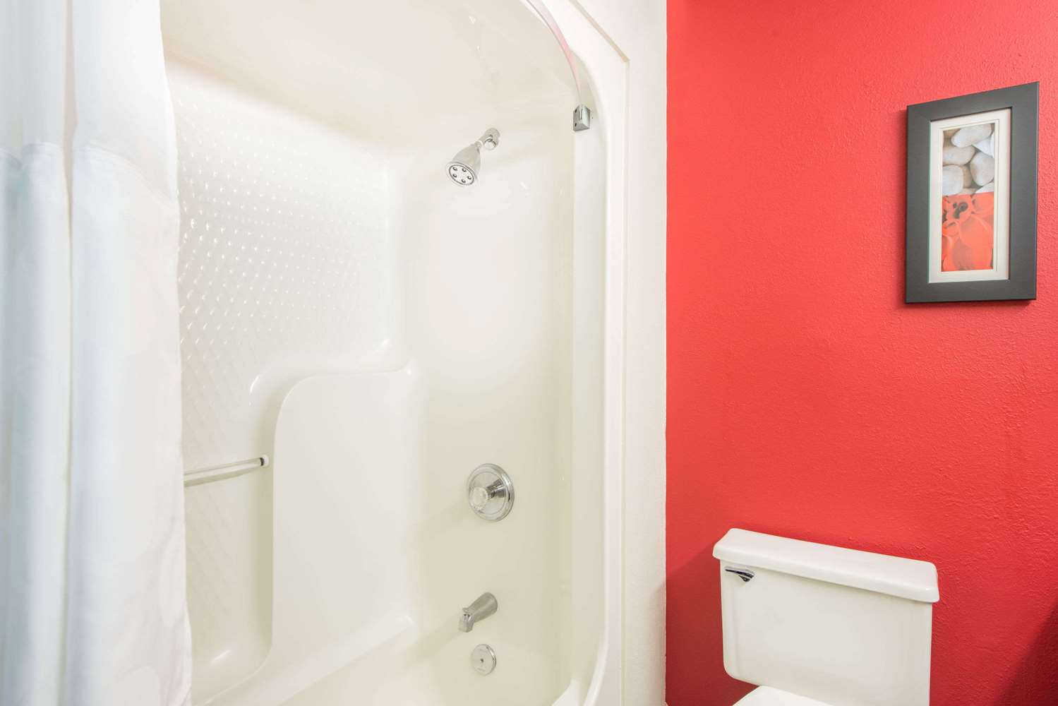 Ramada by Wyndham Springfield North 18/18