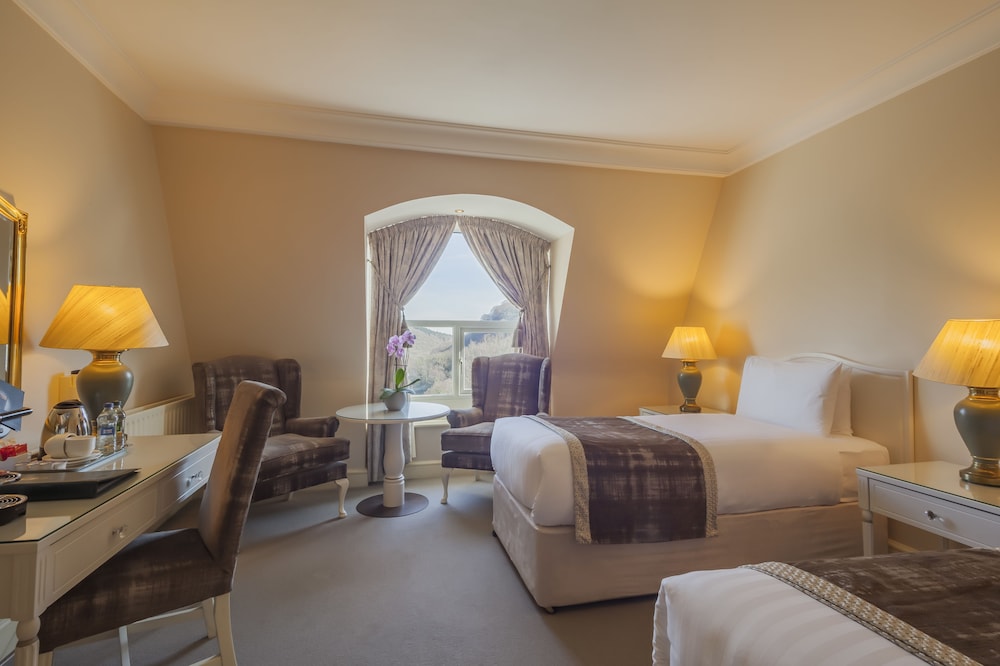 Glen View Hotel 10/45