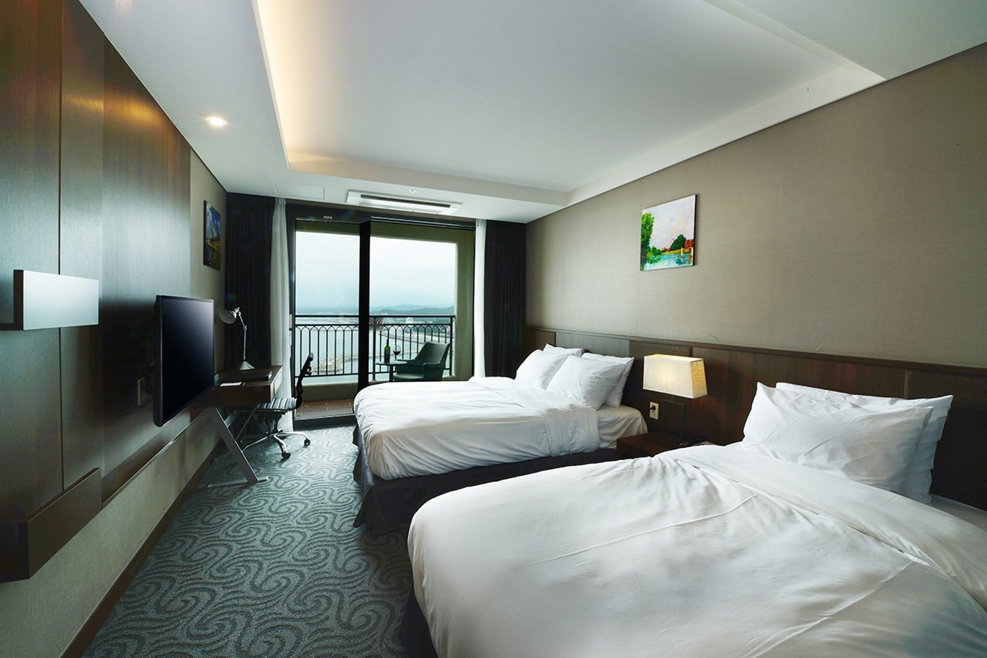 OCEAN, DELUXE, FAMILY, TWIN BEDS, HARBOUR VIEW