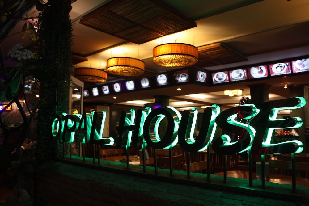 Opal House 6/42