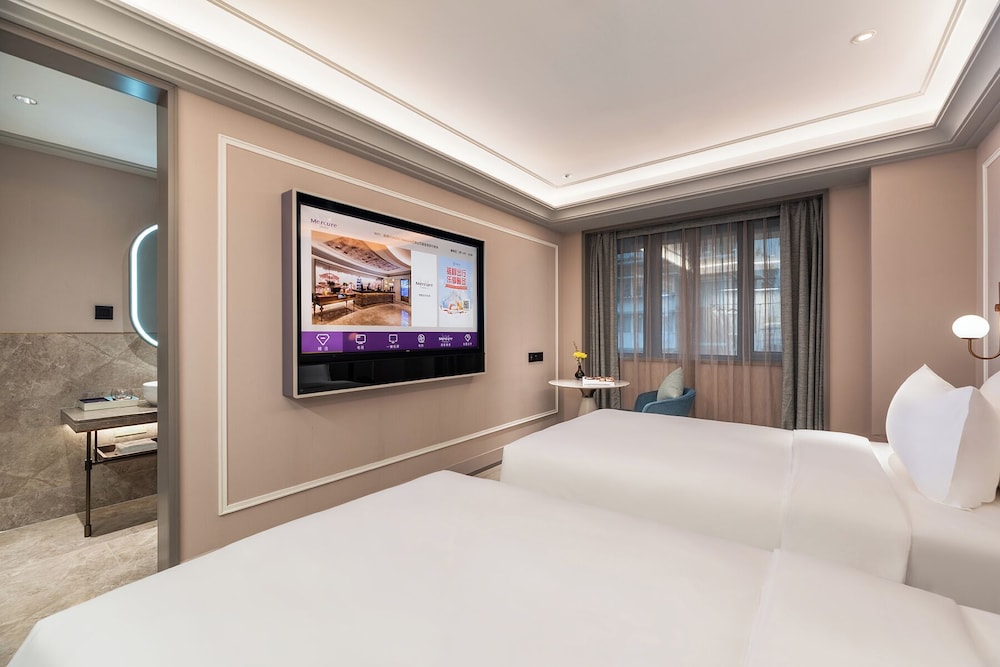 Mercure Ningbo Yinzhou 26/45