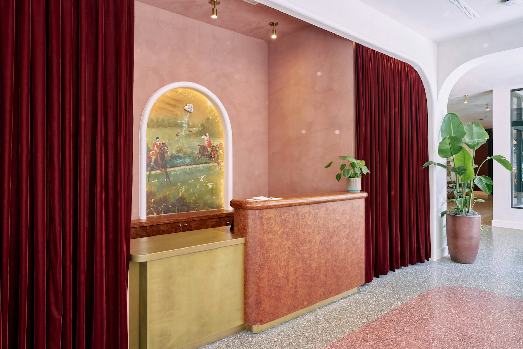 Hotel Genevieve 6/50
