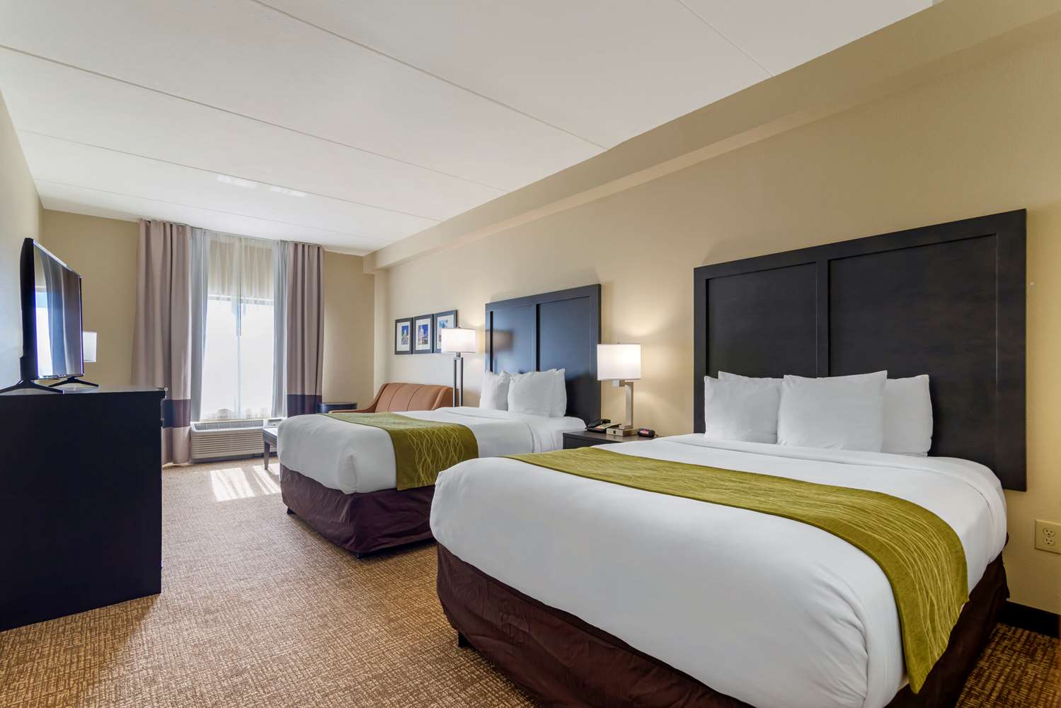 SUITE, 2 QUEEN BEDS