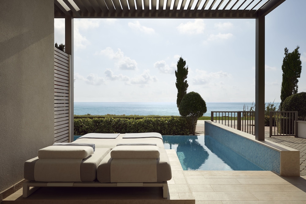 Mare Paphos 24/50
