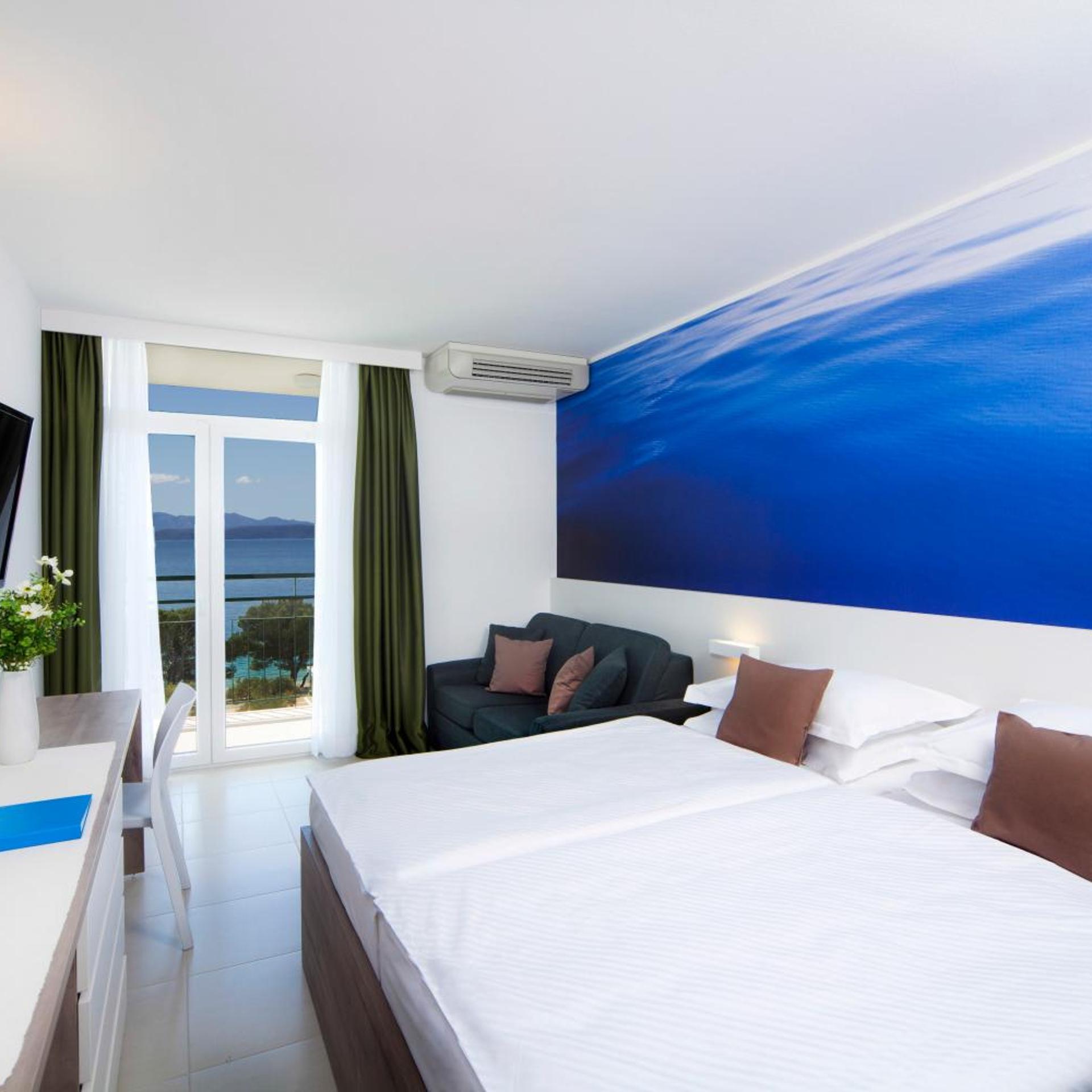 Superior, Double Bed, Sea Side, Balcony, on the Side