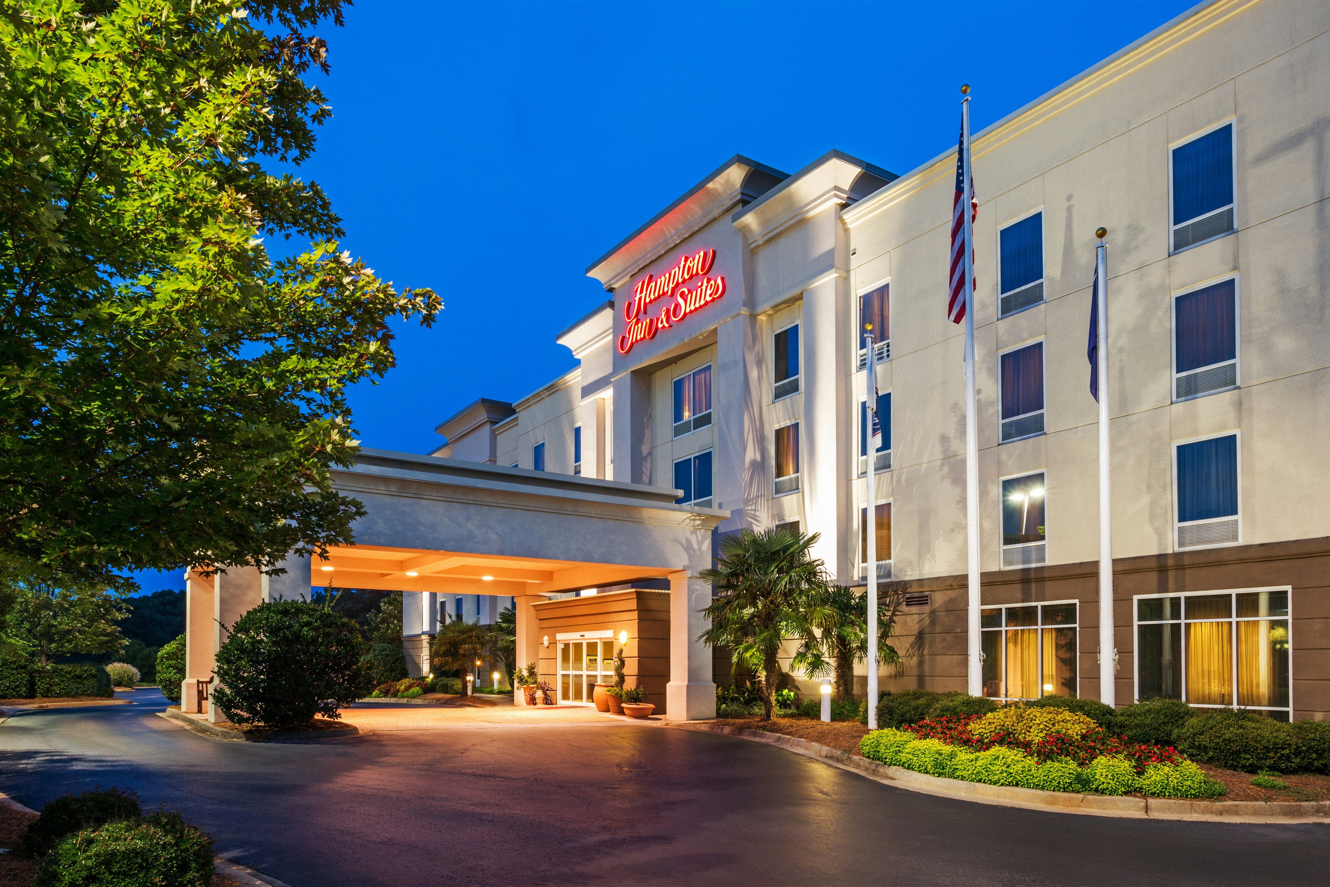 Hampton Inn & Suites Clinton - I-26 37/38