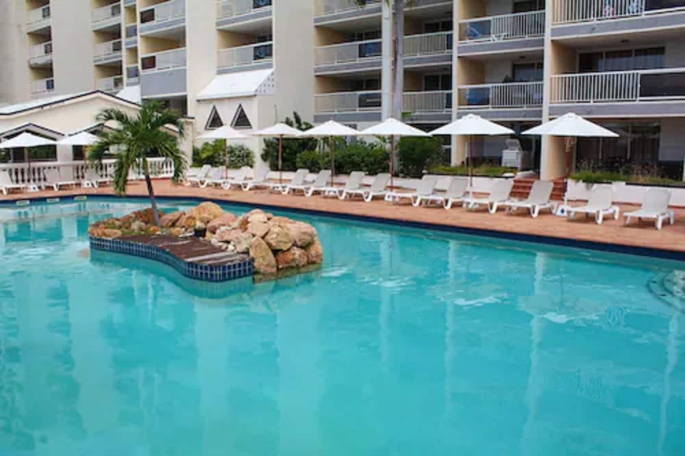 Sapphire Beach Club and Resort 3/50