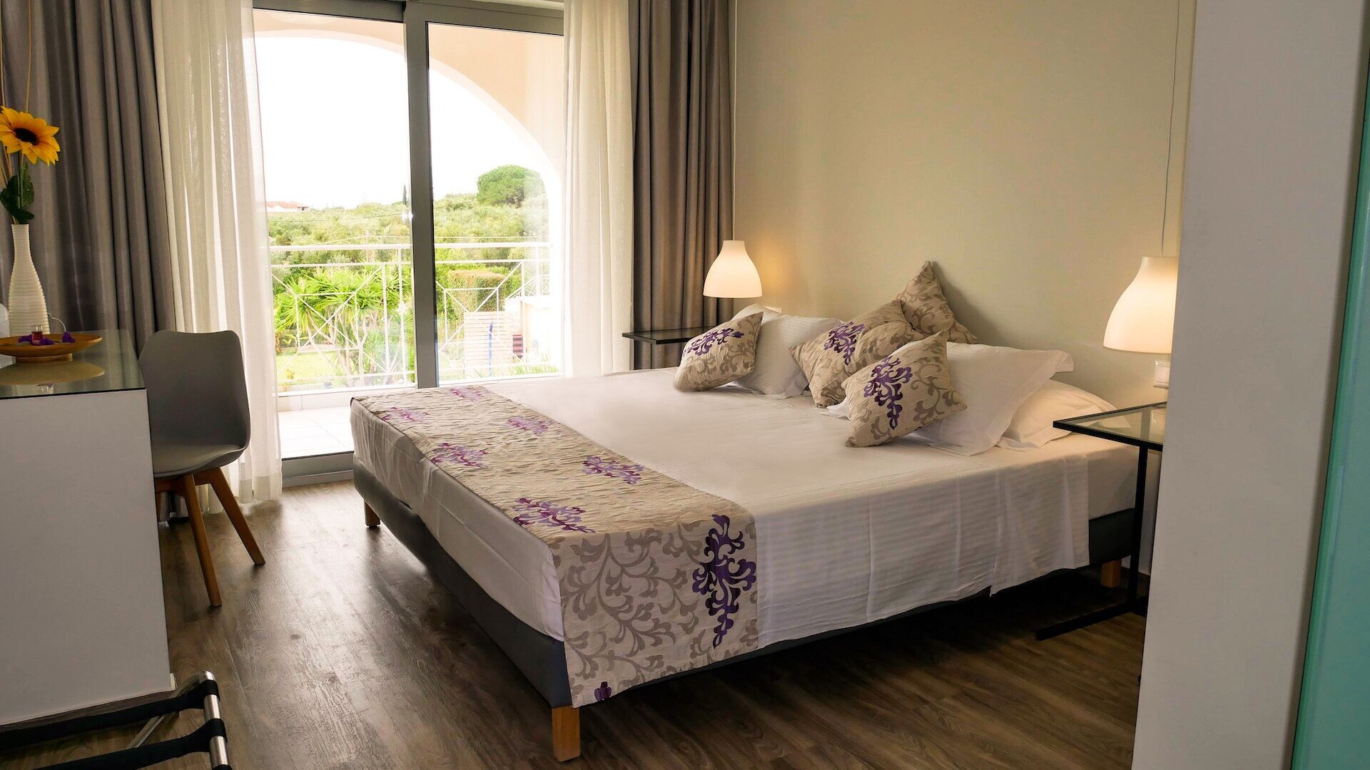 Deluxe, Twin Beds, Balcony 7/10