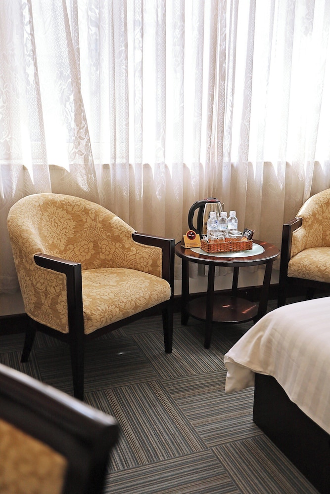Dong Kinh Hotel 40/49