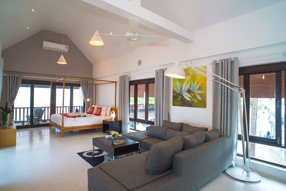 Baan Bophut Beach Hotel 30/34