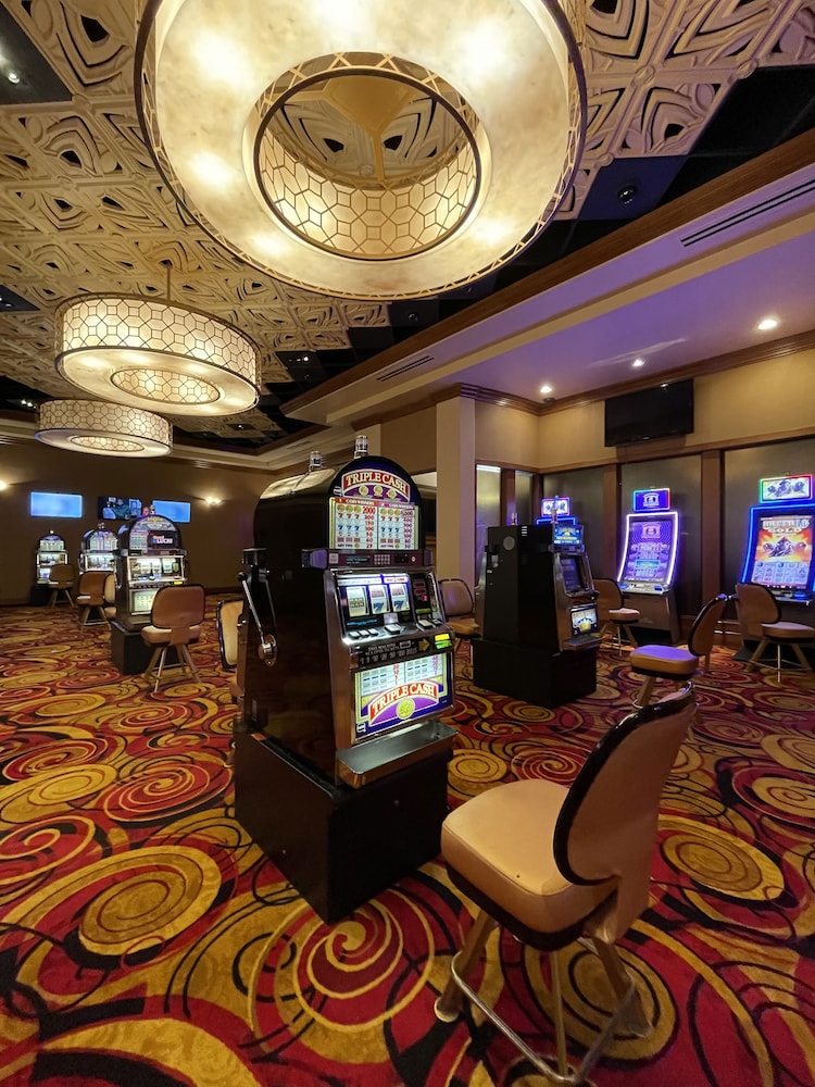 Hollywood Casino Tunica 61/74