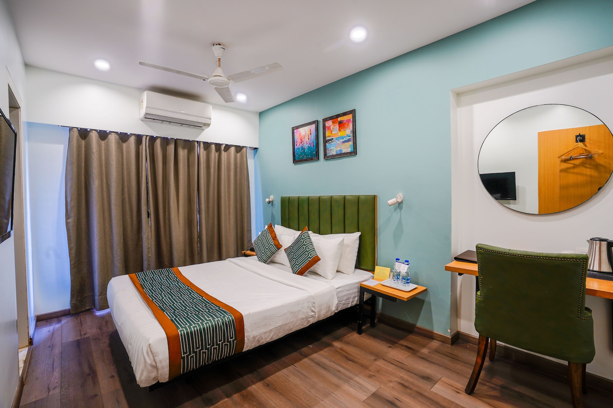 Room at Apex Beacon Hotel, Mumbai, MUMBAI