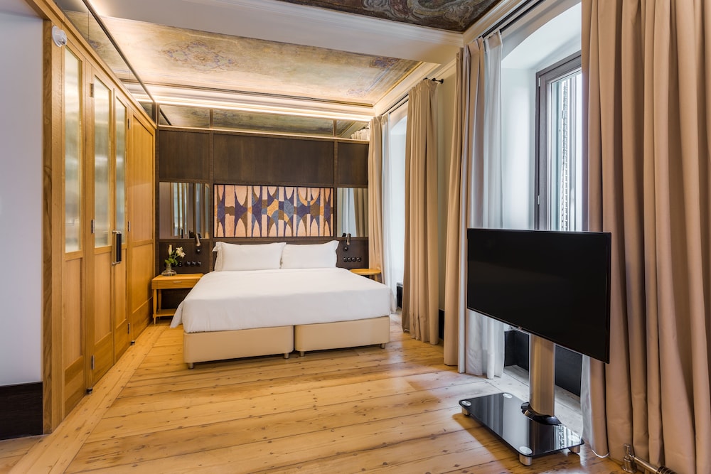 The Wings Hotels Collection 14/80